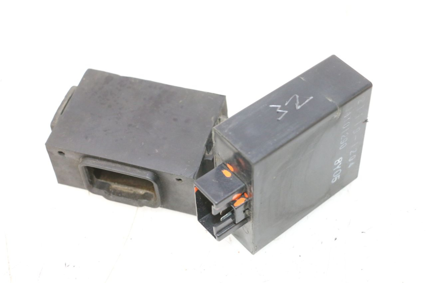 photo de CDI STEUERGERÄT KAWASAKI GPX F ZX750F 750 (1986 - 1990) - Zoom auf Gebrauchszustand