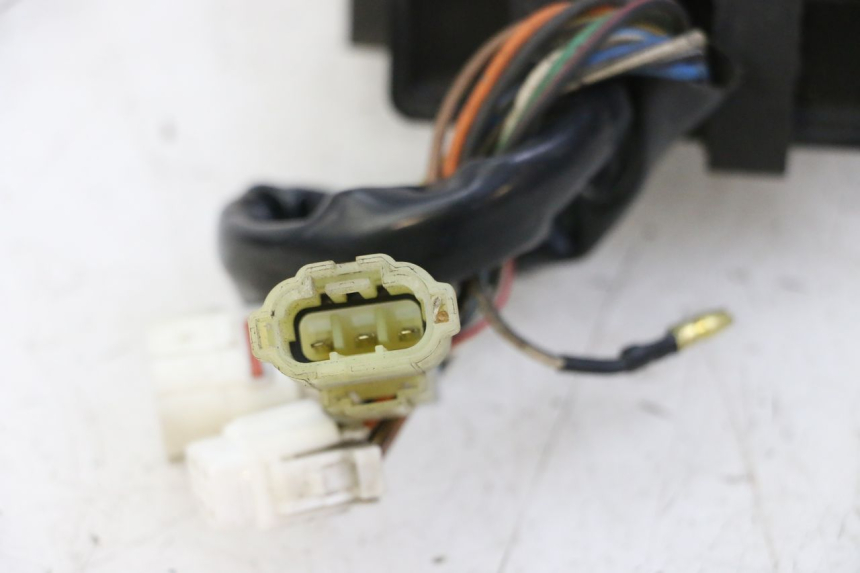 photo de CDI-STEUERGERäT YAMAHA YP MAJESTY 125 (2002 - 2006) - Alternative Perspektive