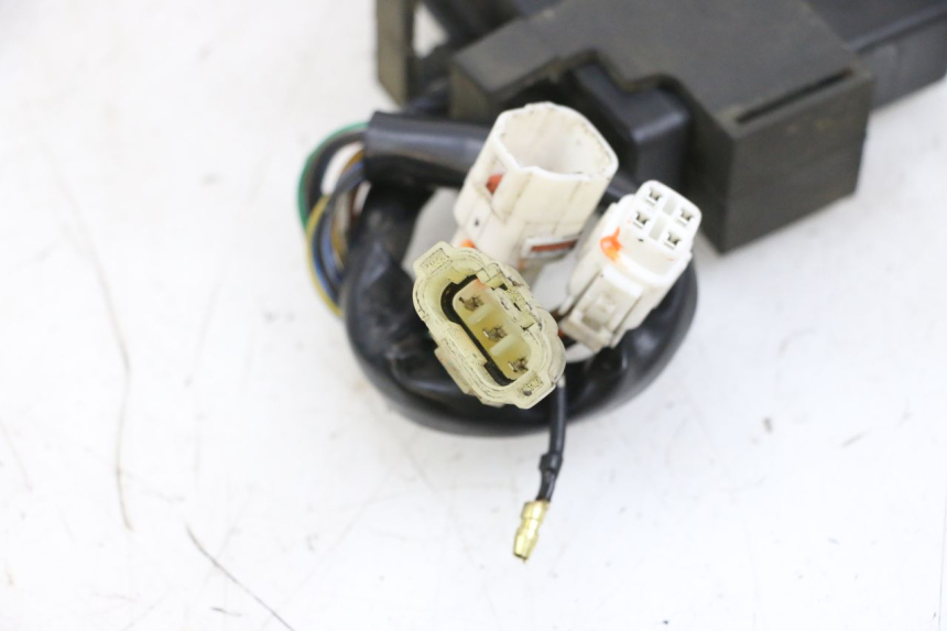 photo de CDI-STEUERGERäT YAMAHA YP MAJESTY 125 (2002 - 2006) - Details der Befestigungspunkte