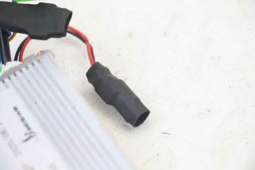 photo de CDI STEUERGERÄT MOOVWAY Z8 1 - Oberflächenzustand und Material