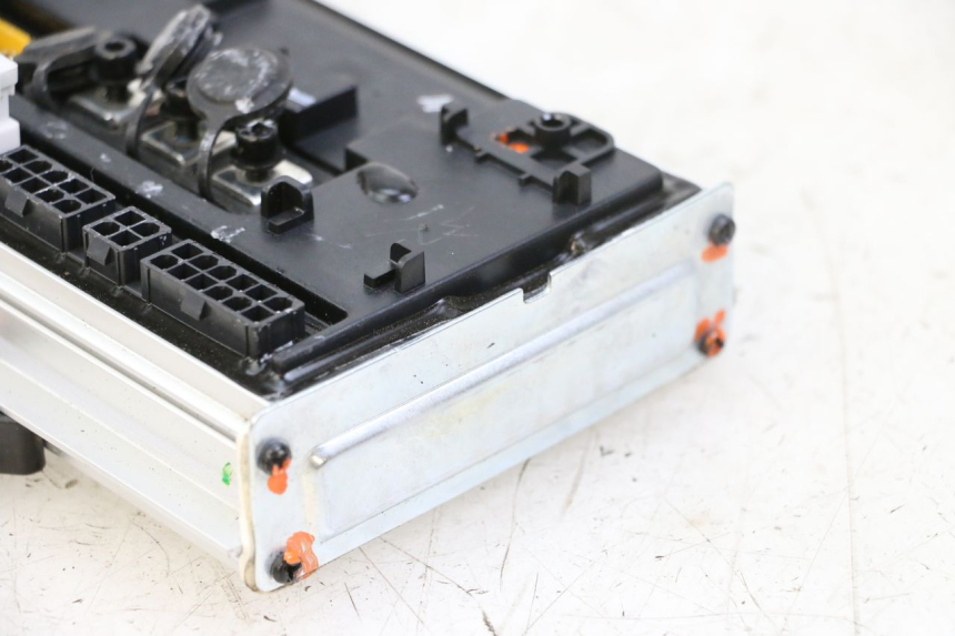 photo de CDI STEUERGERÄT SEGWAY NINEBOT ZT3 PRO 1 - Details der Befestigungspunkte