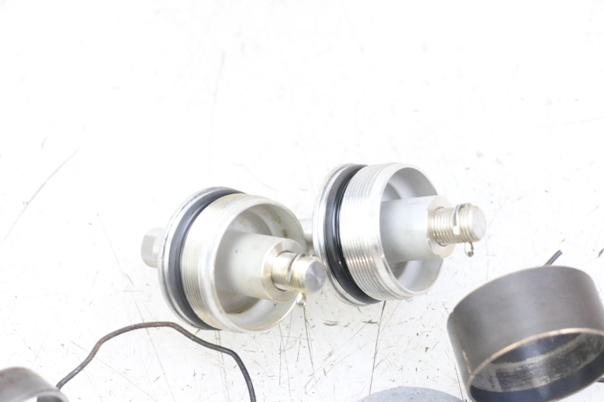 photo de GABELKAPPE SUZUKI GSX F GSXF 650 (2007 - 2015) - Zoom auf Gebrauchszustand