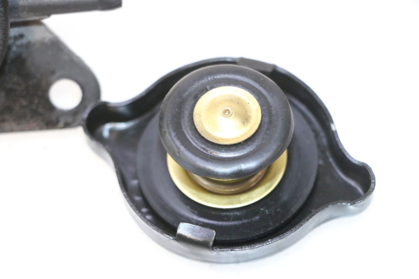 photo de KÜHLMITTELDECKEL SUZUKI BURGMAN 125 (2007 - 2014) - Alternative Perspektive