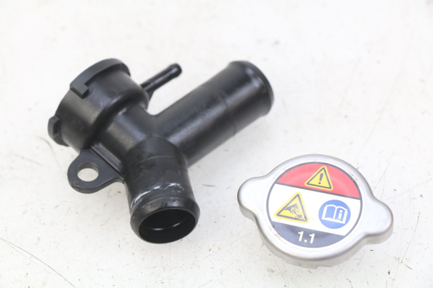 photo de KÜHLMITTELDECKEL HONDA CB R 1000 (2018 - 2023) - Zoom auf Gebrauchszustand