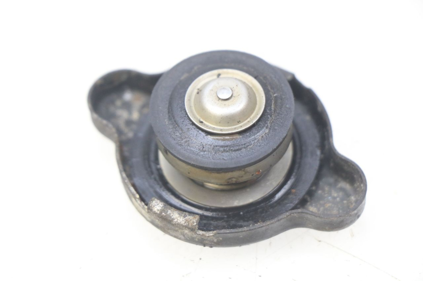 photo de KÜHLMITTELDECKEL HONDA CBR RR FIREBLADE 900 (1992 - 1994) - Zoom auf Gebrauchszustand