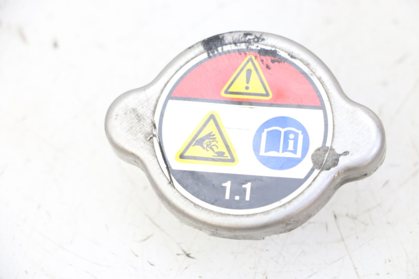 photo de KÜHLMITTELDECKEL HONDA FES S-WING SWING ABS 125 (2007 - 2015) - Hauptansicht