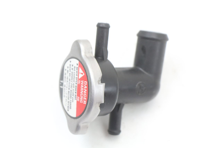 photo de KÜHLERDECKEL HONDA FJS SILVER WING SILVERWING 400 (2005 - 2008) - Technische Nahaufnahme