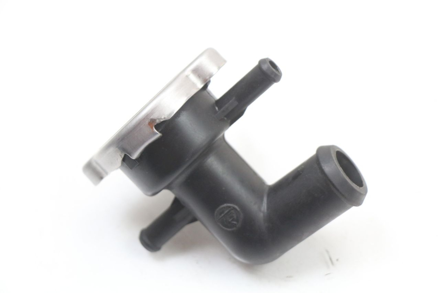 photo de KÜHLERDECKEL HONDA FJS SILVER WING SILVERWING 400 (2005 - 2008) - Details der Befestigungspunkte