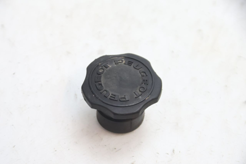 photo de TANKDECKEL PEUGEOT 103 SPX CLIP 50 (1989 - 1992) - Detailansicht des Bauteils