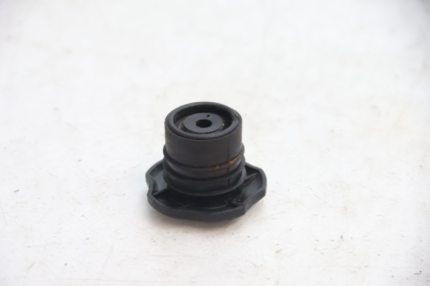 photo de TANKDECKEL PEUGEOT 103 SPX CLIP 50 (1989 - 1992) - Zoom auf Gebrauchszustand