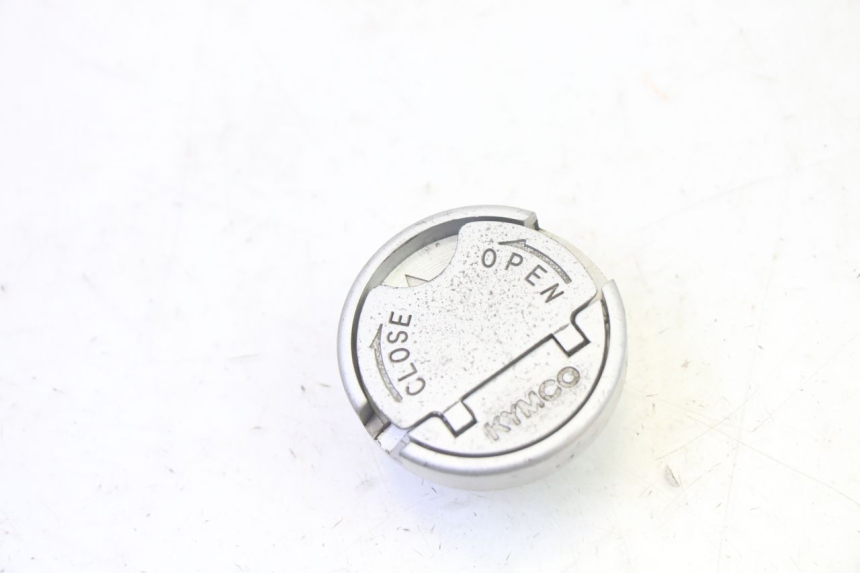 photo de TANKDECKEL KYMCO AGILITY NAKED RENOUVO 2T 50 (2011 - 2018) - Zoom auf Gebrauchszustand