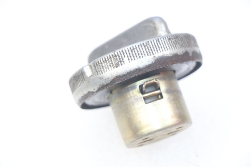 photo de TANKDECKEL KRAFTSTOFF KYMCO AGILITY RS 2T 50 (2009 - 2013) - Zoom auf Gebrauchszustand