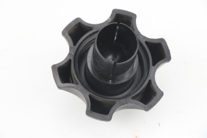 photo de TANKDECKEL KRAFTSTOFF HONDA CR 125 (1995 - 1997) - Zoom auf Gebrauchszustand