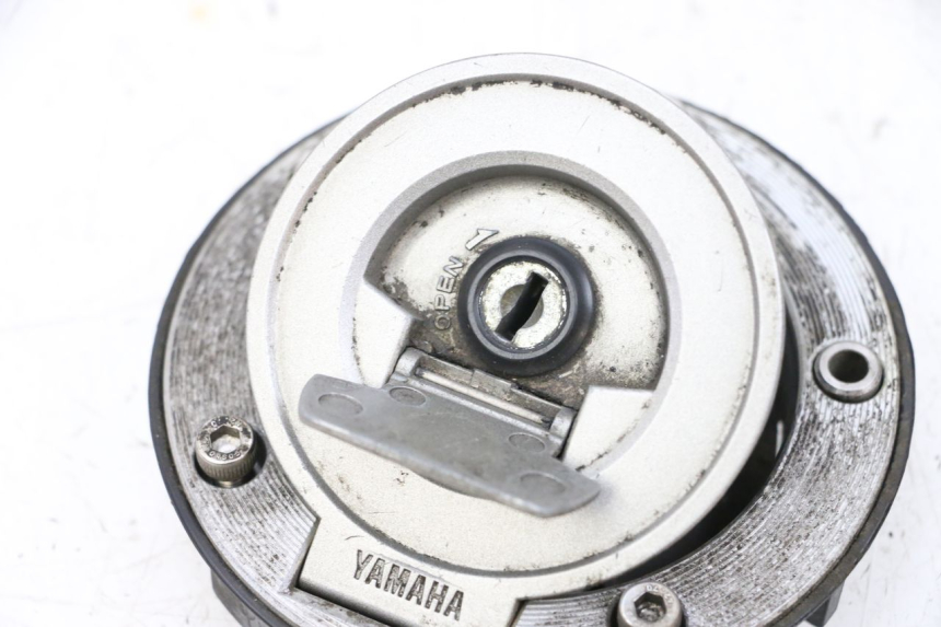 photo de TANKDECKEL YAMAHA FJR ABS 1300 (2006 - 2012) - Details der Befestigungspunkte