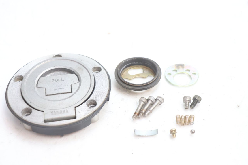 photo de TANKDECKEL YAMAHA FJR 1300 (2001 - 2005) - Detailansicht des Bauteils