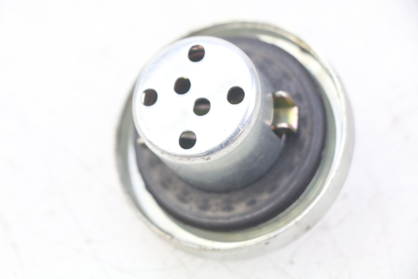 photo de TANKDECKEL KRAFTSTOFF JM MOTORS GT LINE 4T 50 (2021 - 2023) - Zoom auf Gebrauchszustand