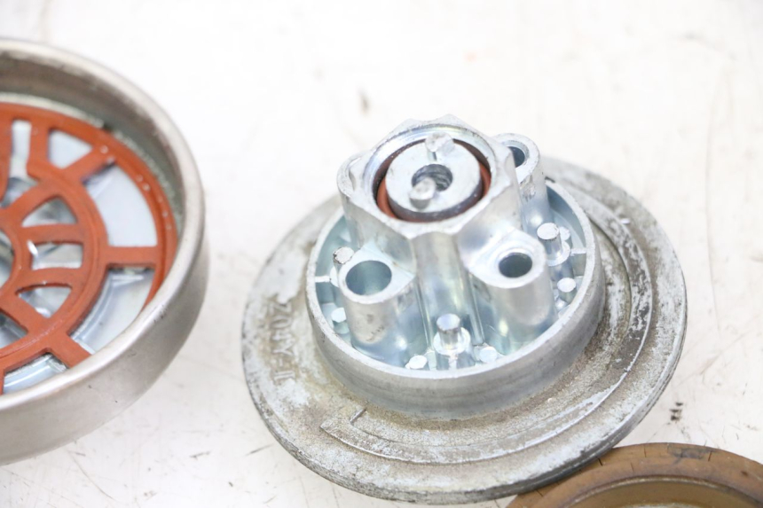 photo de TANKDECKEL KEEWAY K-LIGHT KLIGHT 125 (2018 - 2025) - Details der Befestigungspunkte