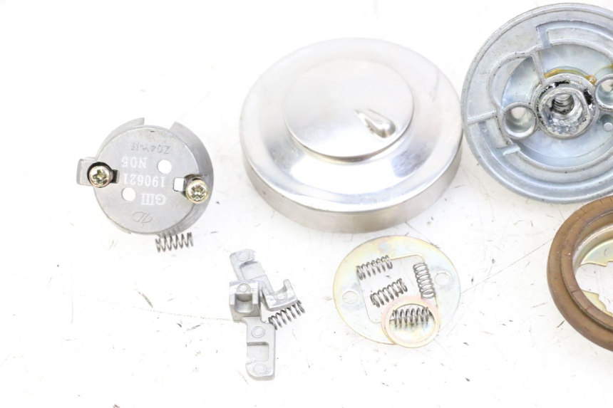 photo de TANKDECKEL KEEWAY K-LIGHT KLIGHT 125 (2018 - 2025) - Oberflächenzustand und Material