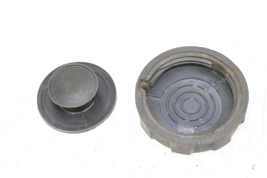 photo de TANKDECKEL KRAFTSTOFF PEUGEOT KISBEE 2T 50 (2010 - 2017) - Zoom auf Gebrauchszustand