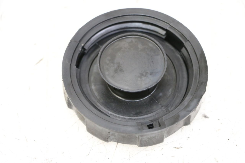 photo de TANKDECKEL KRAFTSTOFF PEUGEOT KISBEE 4T 50 (2010 - 2017) - Detailansicht des Bauteils