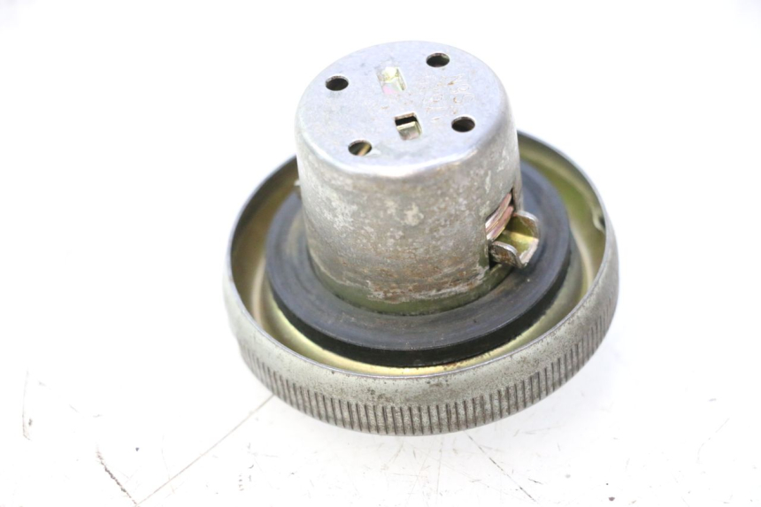 photo de TANKDECKEL JM MOTORS OLDIES 4T 50 (2020 - 2026) - Zoom auf Gebrauchszustand