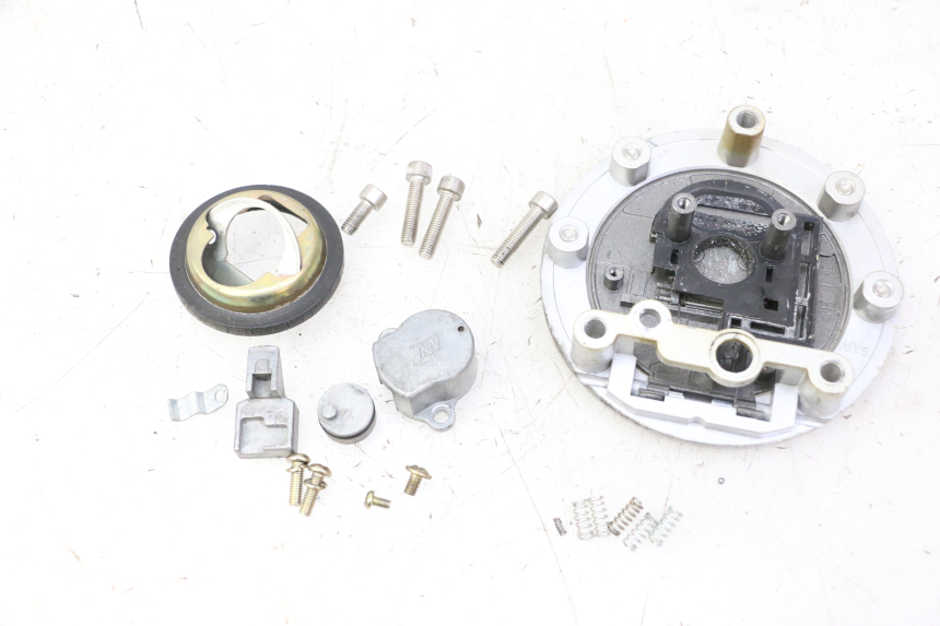 photo de TANKDECKEL MAG POWER R-STREET 50 (2016 - 2025) - Alternative Perspektive