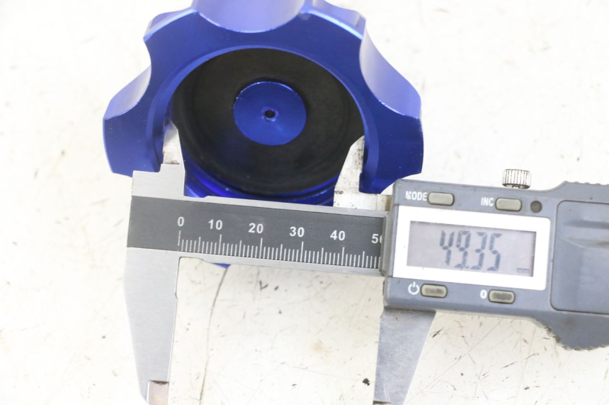 photo de TANKDECKEL KRAFTSTOFF APOLLO RFZ 125 - Detailansicht des Bauteils