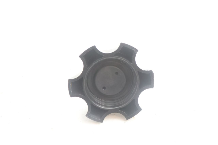 photo de TANKDECKEL KRAFTSTOFF APOLLO RFZ 150 - Zoom auf Gebrauchszustand