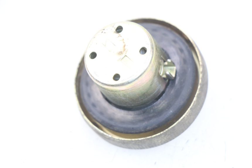 photo de TANKDECKEL KRAFTSTOFF HONDA SCV LEAD 100 (2003 - 2007) - Zoom auf Gebrauchszustand