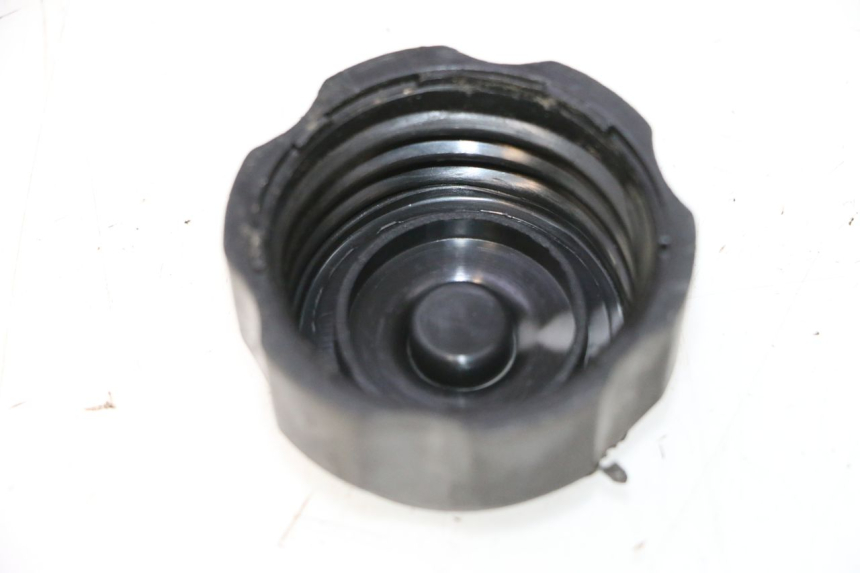 photo de TANKDECKEL KRAFTSTOFF DERBI SENDA 50 (2003 - 2005) - Detailansicht des Bauteils
