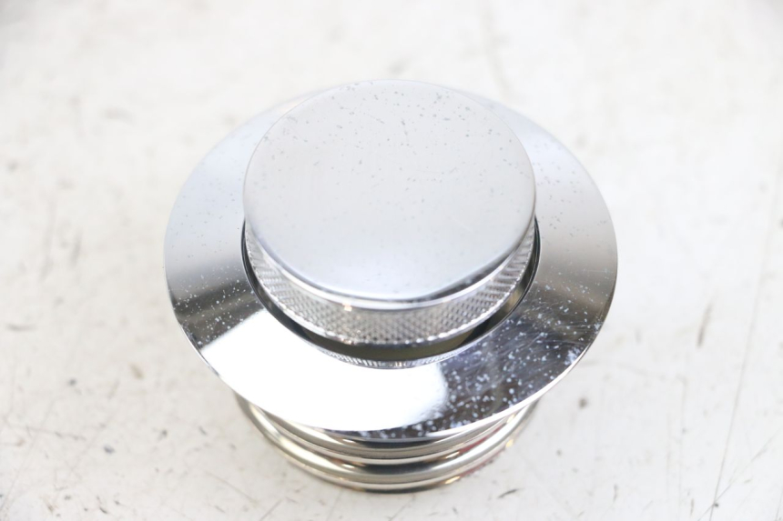 photo de TANKDECKEL KRAFTSTOFF HARLEY DAVIDSON SPORTSTER XL CUSTOM 1200 (2003 - 2004) - Details der Befestigungspunkte