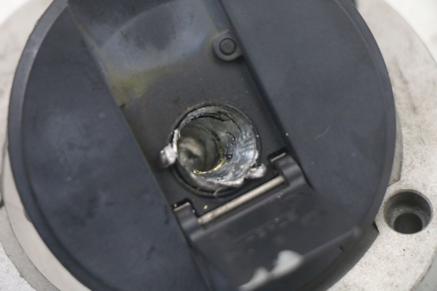 photo de TANKDECKEL SUZUKI GSX F GSXF 650 (2007 - 2015) - Zoom auf Gebrauchszustand