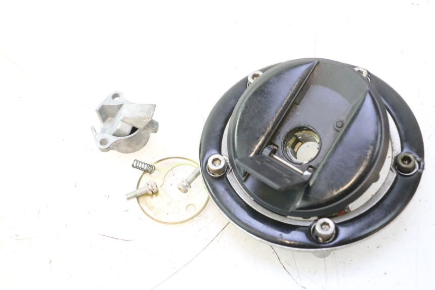 photo de TANKDECKEL SUZUKI SV S 650 (2003 - 2009) - Technische Nahaufnahme