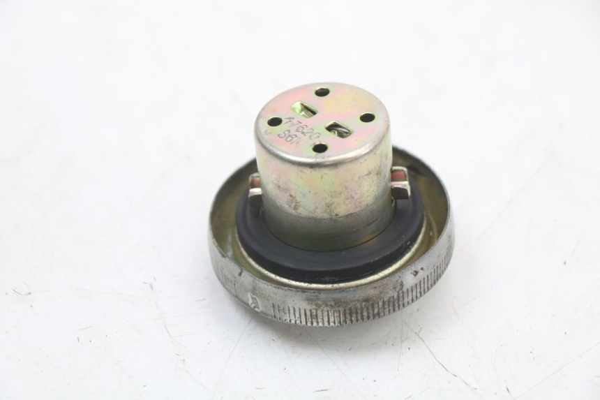 photo de TANKDECKEL KRAFTSTOFF PEUGEOT TWEET 125 (2018 - 2021) - Zoom auf Gebrauchszustand