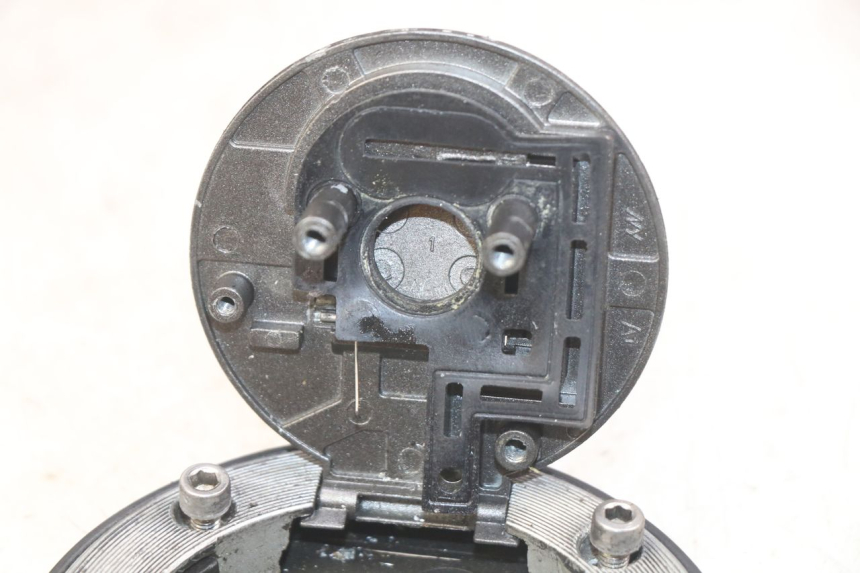 photo de TANKDECKEL KRAFTSTOFF SYM WOLF SB 125 (2011 - 2018) - Alternative Perspektive