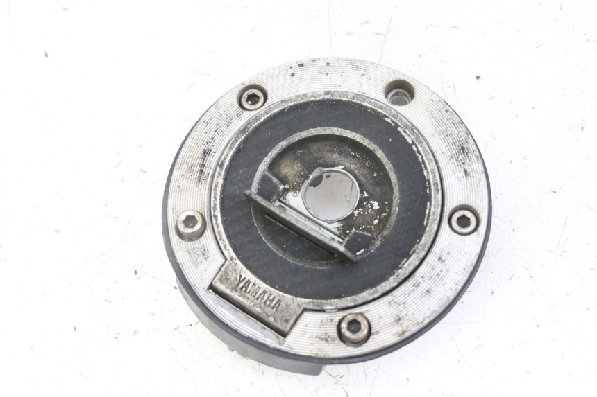 photo de TANKDECKEL YAMAHA XJ6 ABS 600 (2008 - 2016) - Details der Befestigungspunkte