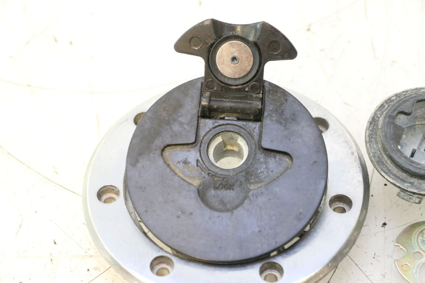 photo de TANKDECKEL KAWASAKI ZZR 600 (1995 - 2004) - Technische Nahaufnahme