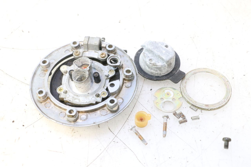 photo de TANKDECKEL KAWASAKI ZZR 600 (1995 - 2004) - Details der Befestigungspunkte