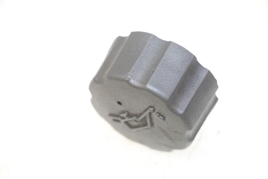 photo de ÖLBEHäLTERDECKEL PEUGEOT ELYSTAR 50 (2002 - 2014) - Zoom auf Gebrauchszustand