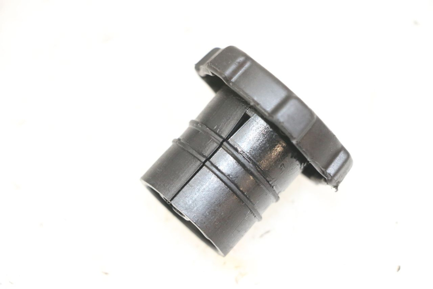 photo de ÖLBEHäLTERDECKEL PIAGGIO FLY 2T 50 (2004 - 2017) - Zoom auf Gebrauchszustand