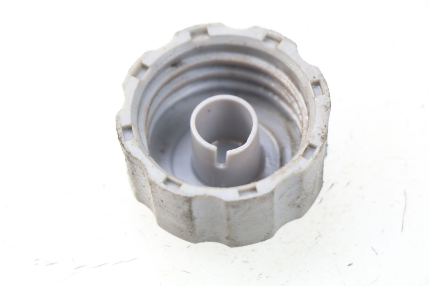 photo de ÖLTANKDECKEL HONDA SJ BALI 50 (1996 - 1999) - Detailansicht des Bauteils