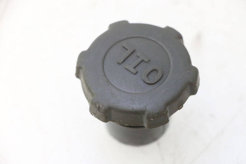 photo de ÖLBEHäLTERDECKEL PIAGGIO VESPA LX 2T 50 (2005 - 2013) - Hauptansicht
