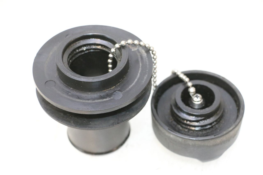 photo de ÖLTANKDECKEL YAMAHA WAVE RUNNER GP R 1200 (2000 - 2003) - Hauptansicht