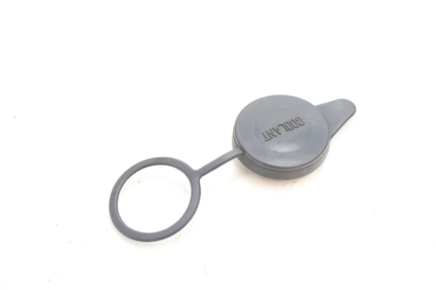 photo de KÜHLWASSERDECKEL HONDA ST PAN EUROPEAN 1100 (1990 - 2002) - Detailansicht des Bauteils