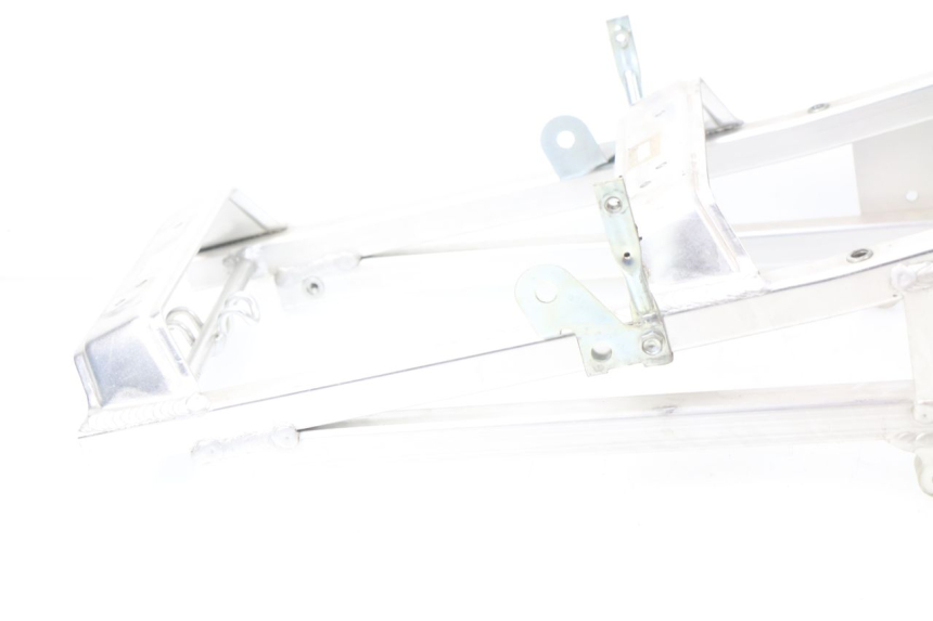 photo de HECKRAHMEN HONDA CBR 919 RR FIREBLADE 900 (1998 - 1999) - Technische Nahaufnahme