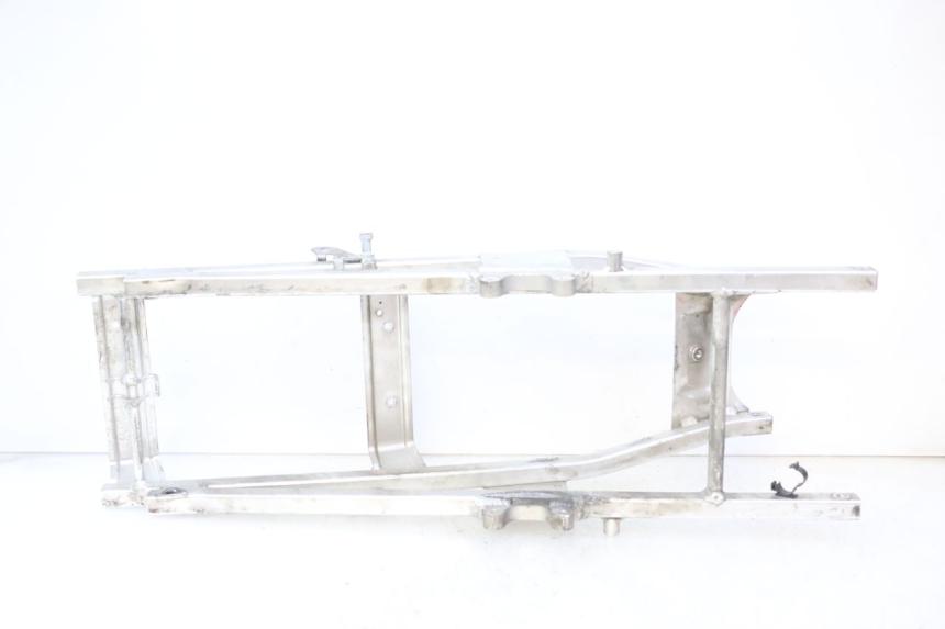 photo de HECKRAHMEN HONDA CBR RR FIREBLADE 900 (1992 - 1994) - Zoom auf Gebrauchszustand