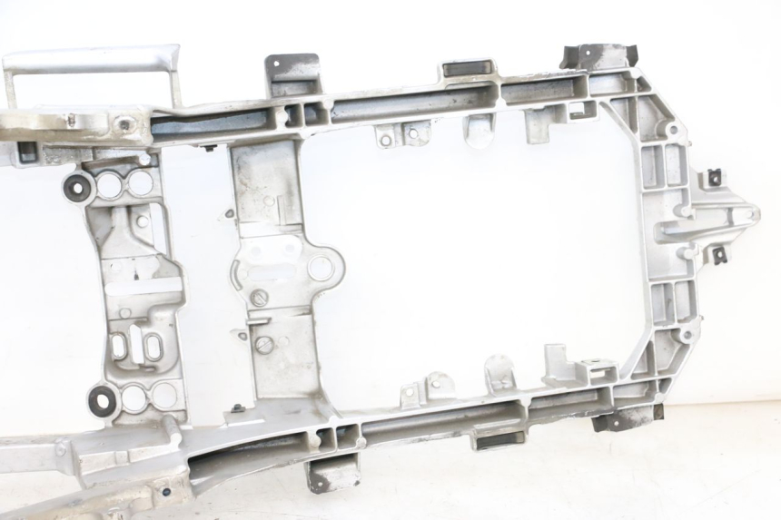 photo de HECKRAHMEN-SCHLEIFE YAMAHA FJR ABS 1300 (2006 - 2012) - Technische Nahaufnahme