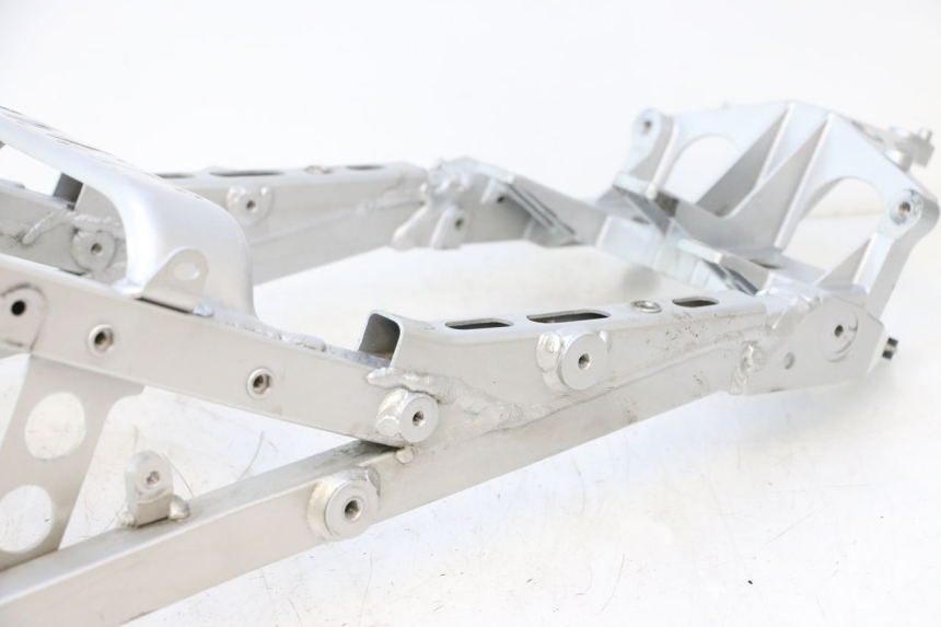 photo de HECKRAHMEN YAMAHA FJR 1300 (2001 - 2005) - Oberflächenzustand und Material