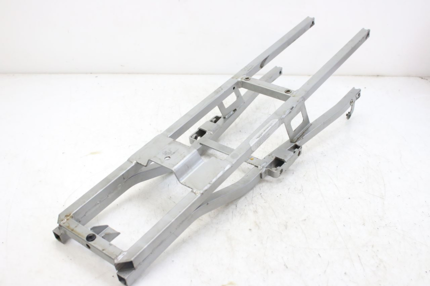 photo de HECKRAHMEN-SCHLEIFE DERBI GPR 50 (2004 - 2009) - Alternative Perspektive