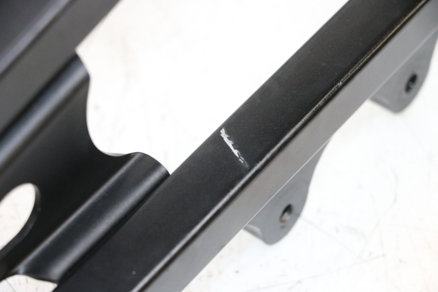 photo de HECKRAHMEN SUZUKI GSXR GSX-R 1000 (2003 - 2004) - Details der Befestigungspunkte